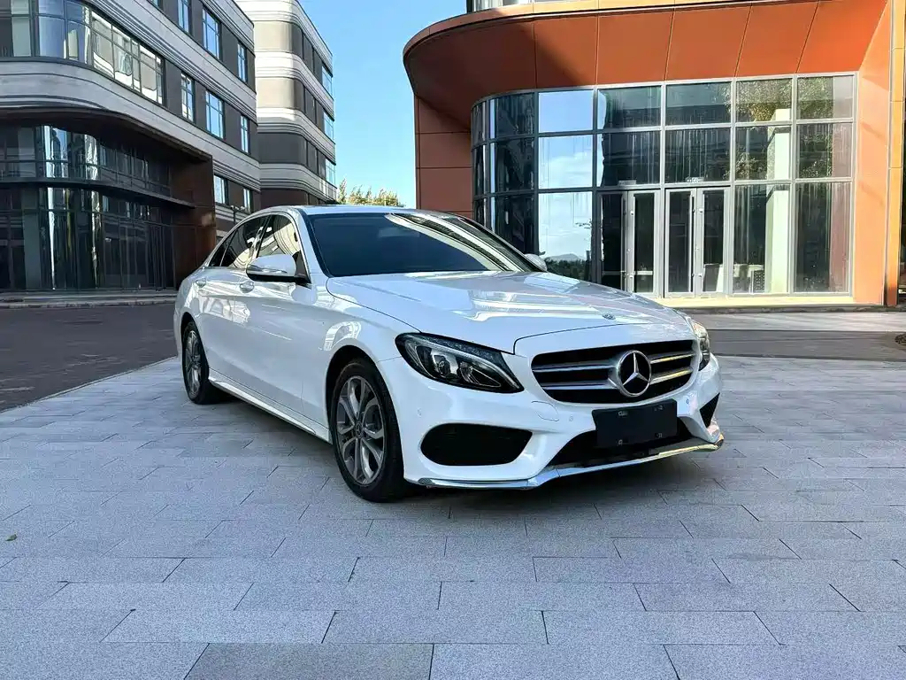 Mercedes-Benz C-Class — миниатюра 3
