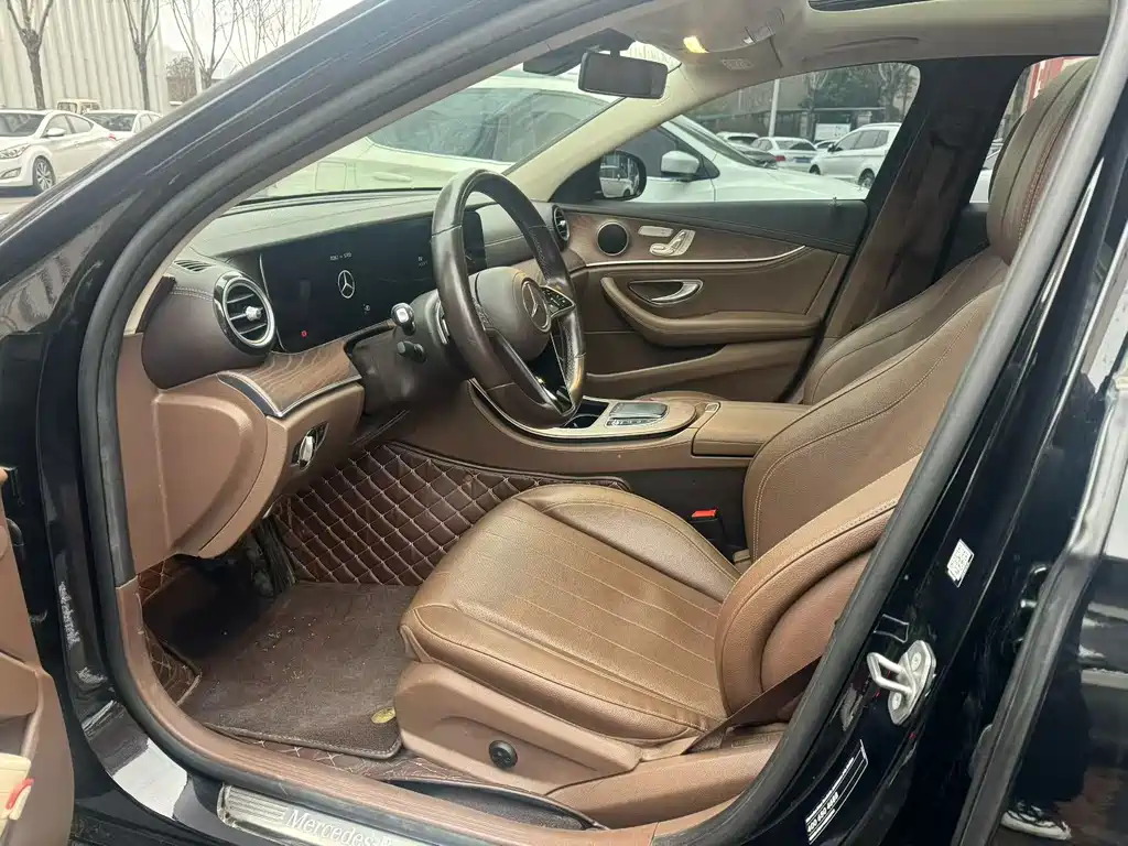 MERCEDES-BENZ E CLASS