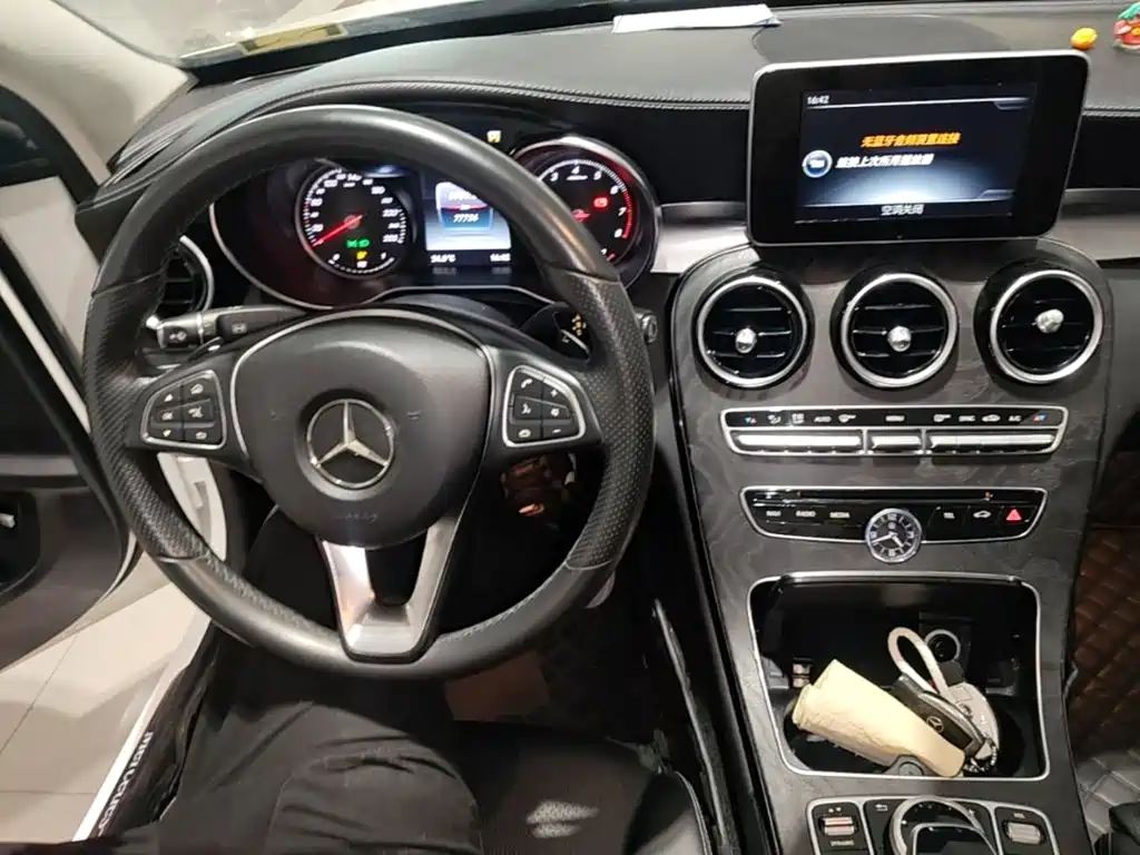 Mercedes-Benz C-Class — миниатюра 10