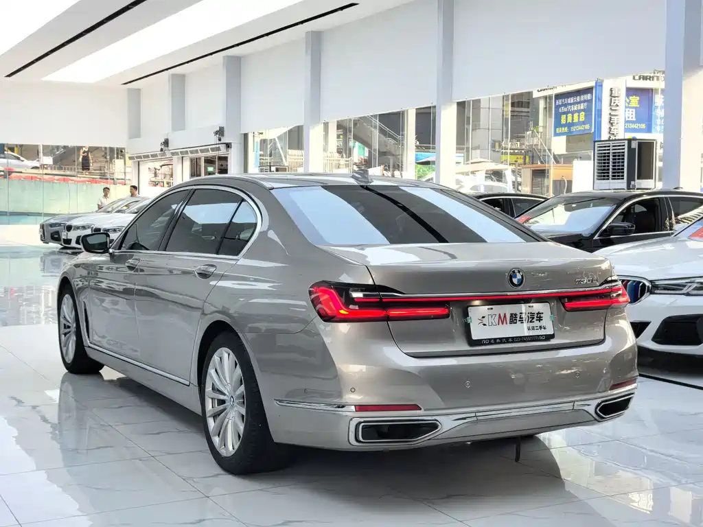 BMW 7 SERIES