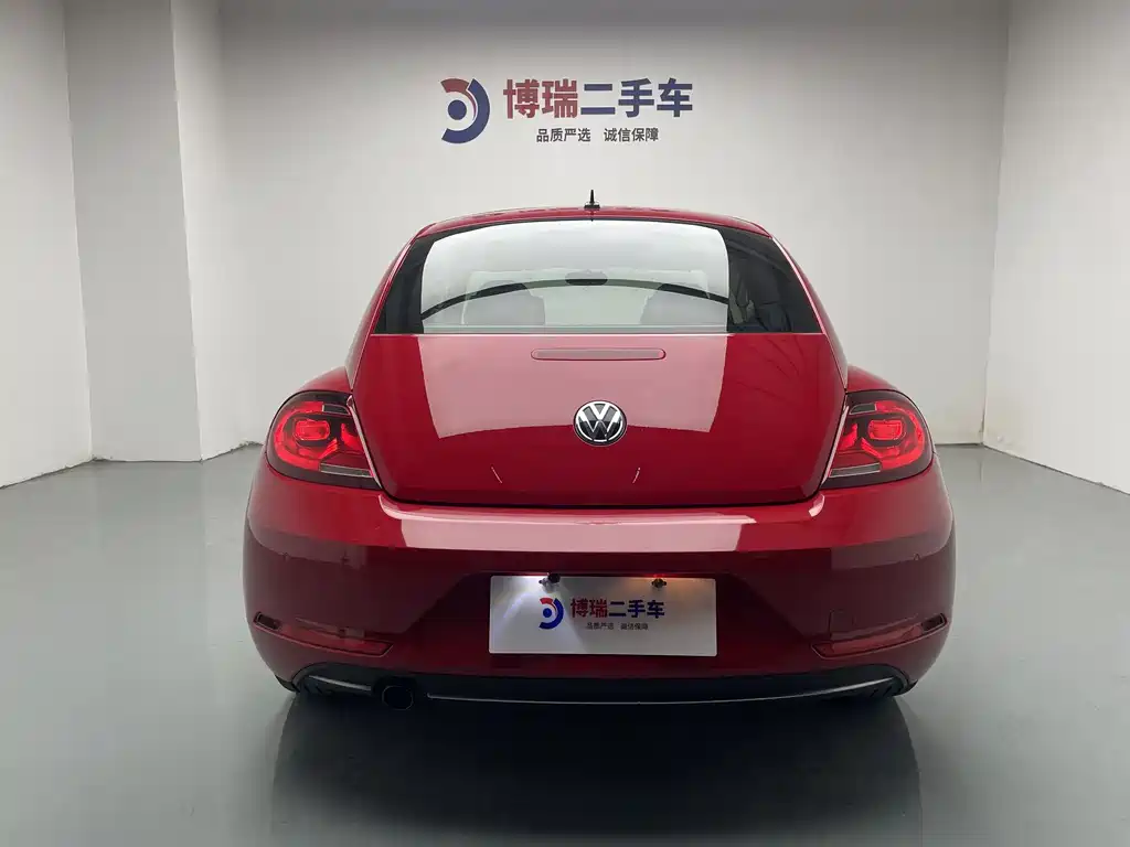 VOLKSWAGEN BEETLE