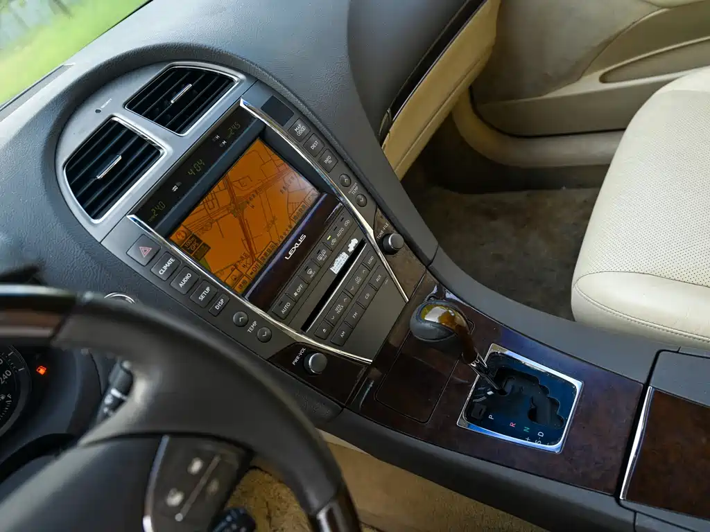 Lexus ES — миниатюра 6