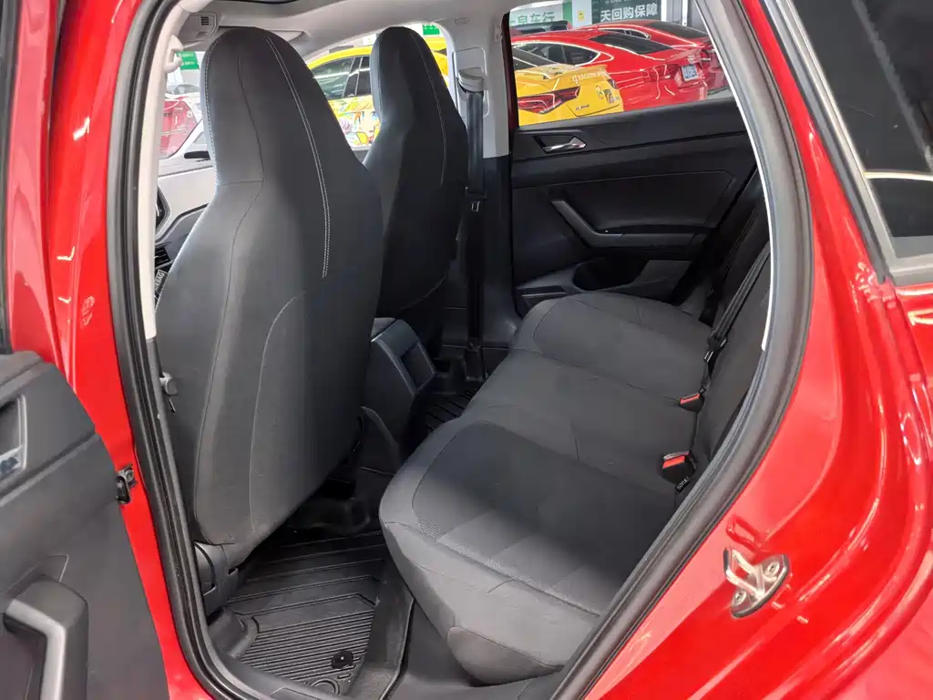Volkswagen Polo — миниатюра 8