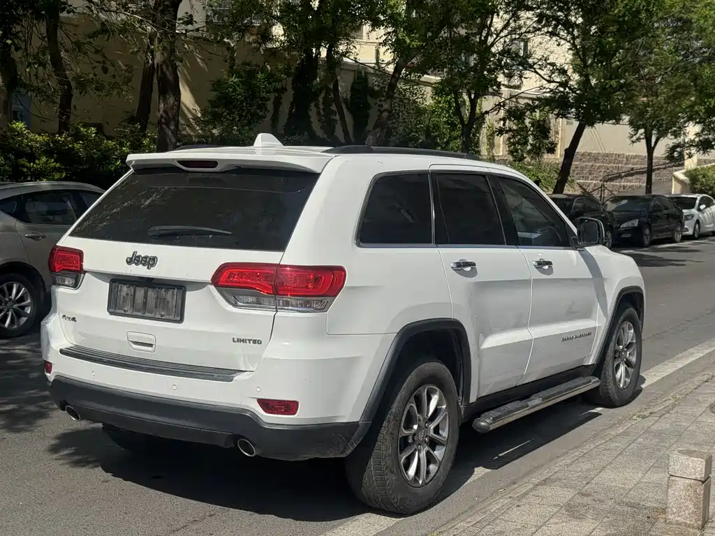 Jeep Grand Cherokee (Import) 3.0L Comfort Enjoy Navigation Edition, фото 7