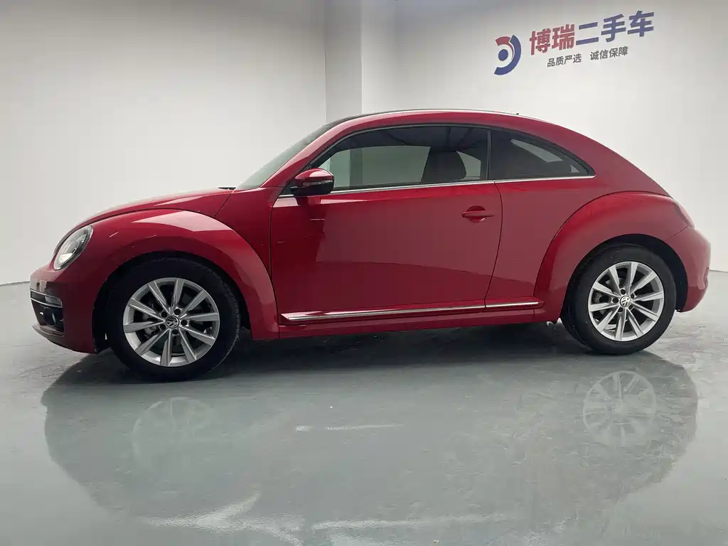 VOLKSWAGEN BEETLE
