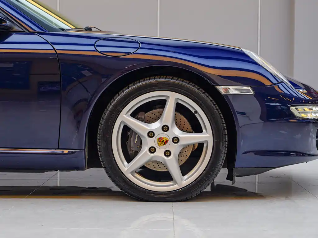 Porsche 911 2006 Carrera AT 3.6L