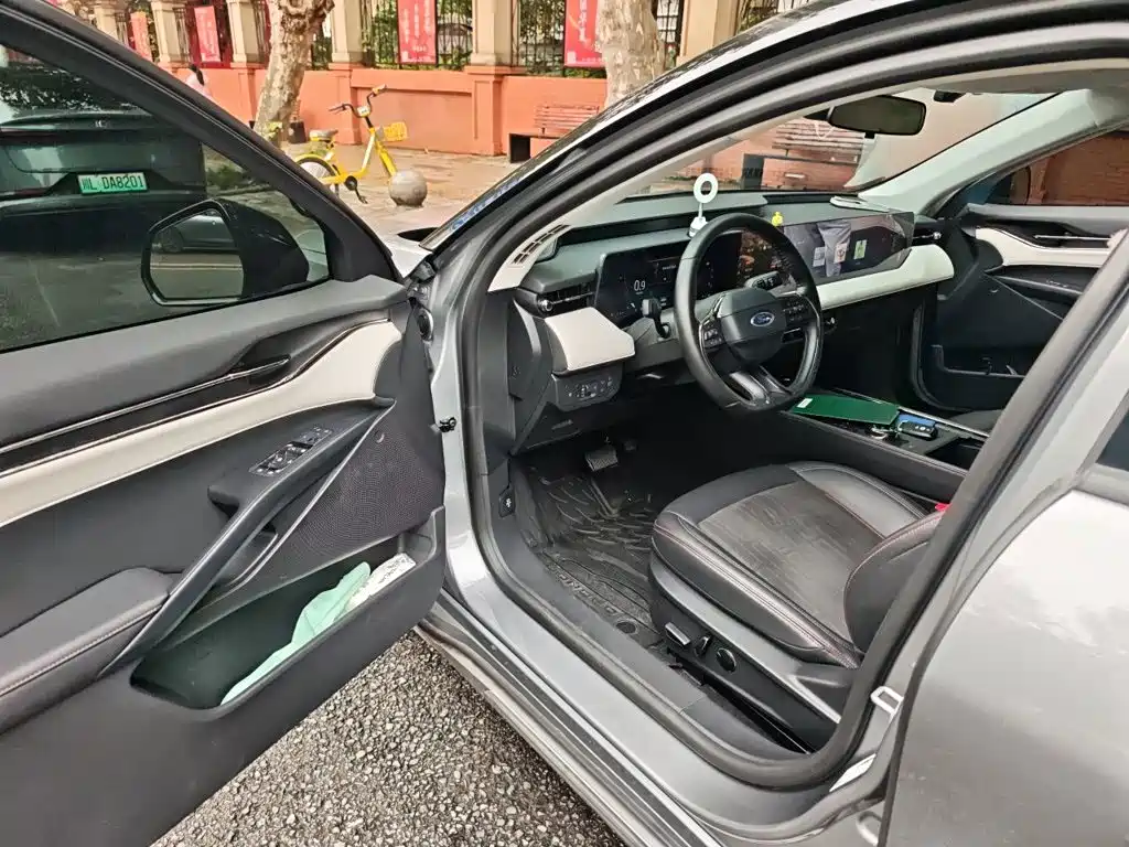Ford Mondeo — миниатюра 17