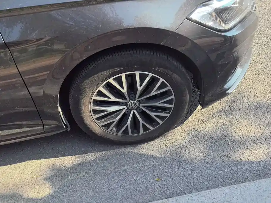 Volkswagen Sagitar — миниатюра 6