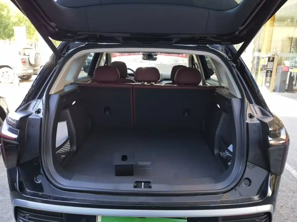 Hongqi Hongqi HS3 PHEV — миниатюра 19