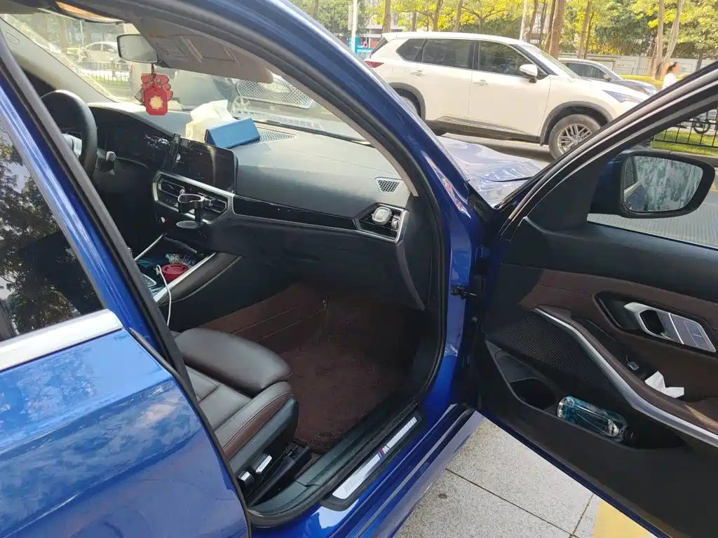 BMW 3 Series — миниатюра 18