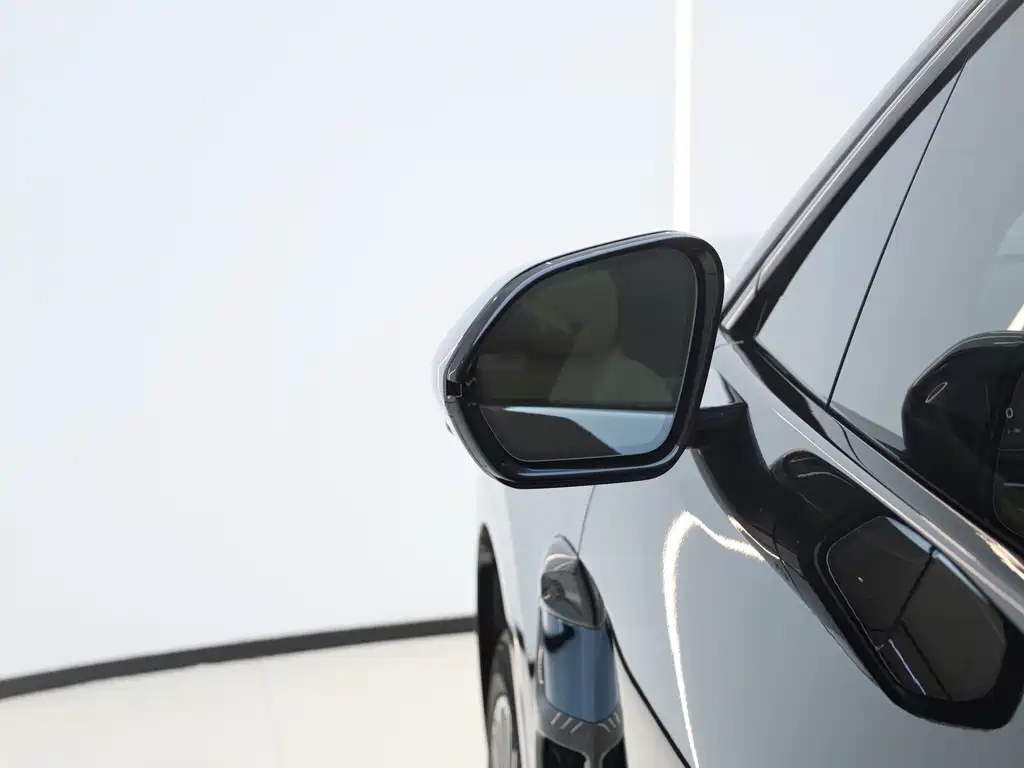 NIO ES8 — миниатюра 32