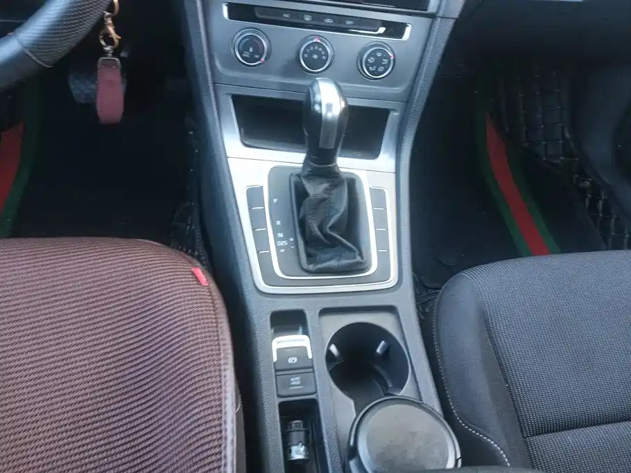 Volkswagen Golf — миниатюра 16