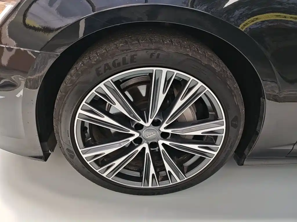 Audi A6L — миниатюра 23