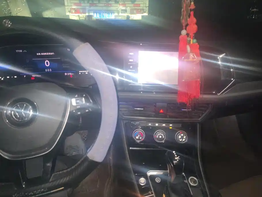 Volkswagen Sagitar — миниатюра 12
