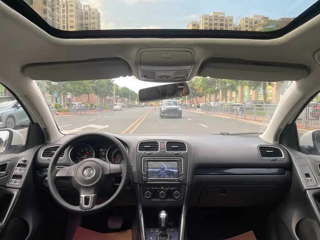 Volkswagen Golf — миниатюра 14
