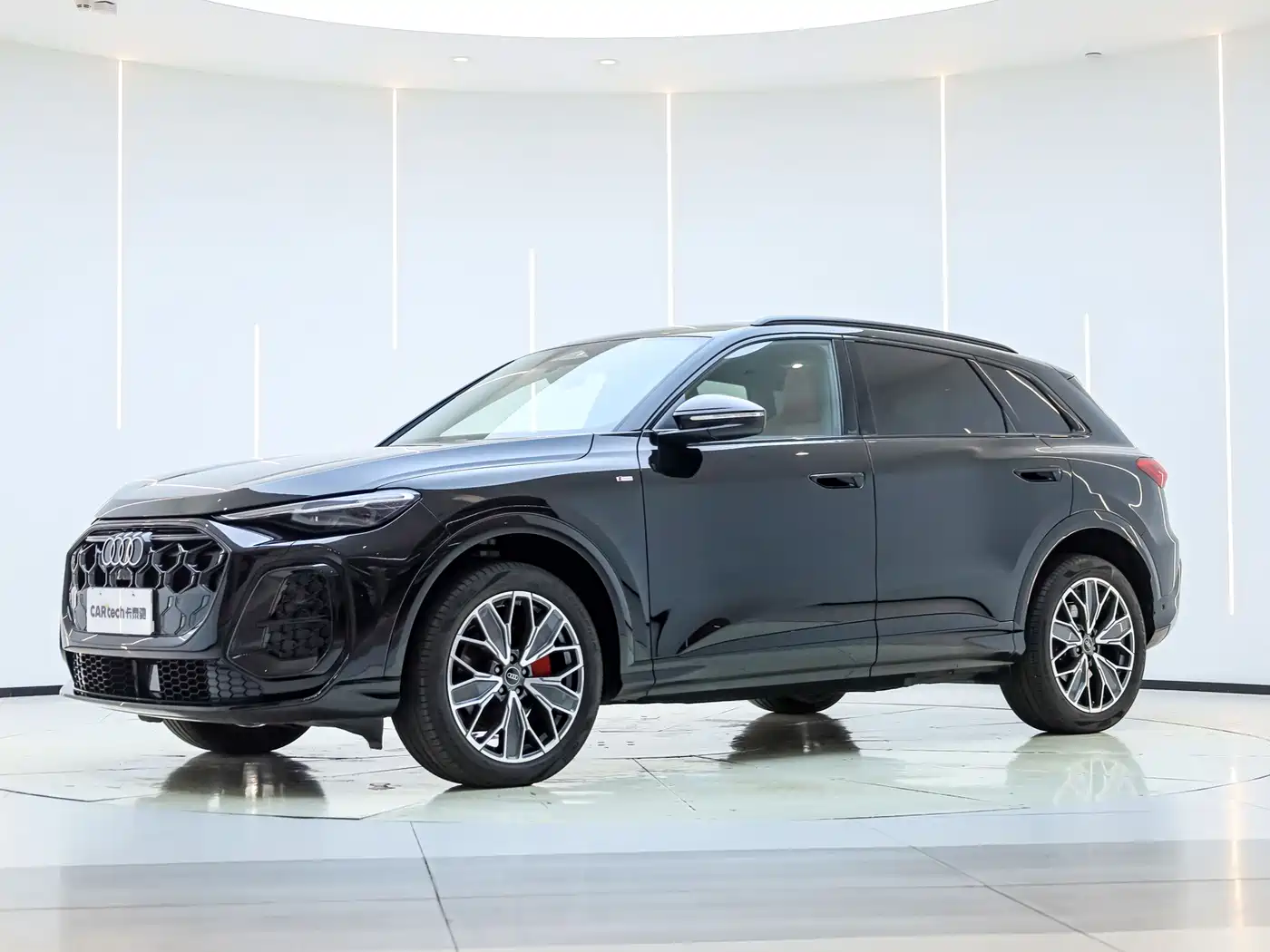 奥迪Q5L 2026款 2.0T 千万用户专享版 2026