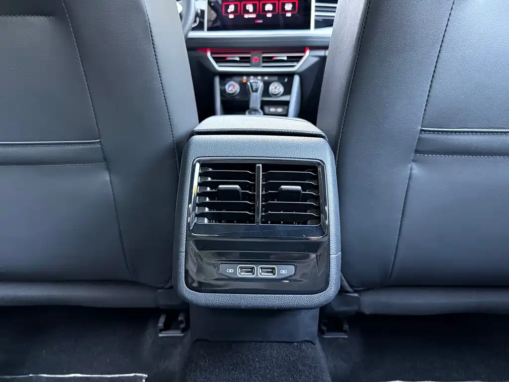 Volkswagen Sagitar — миниатюра 15