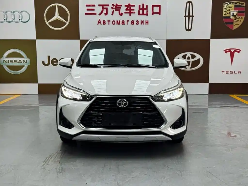 Toyota Yaris L — миниатюра 2