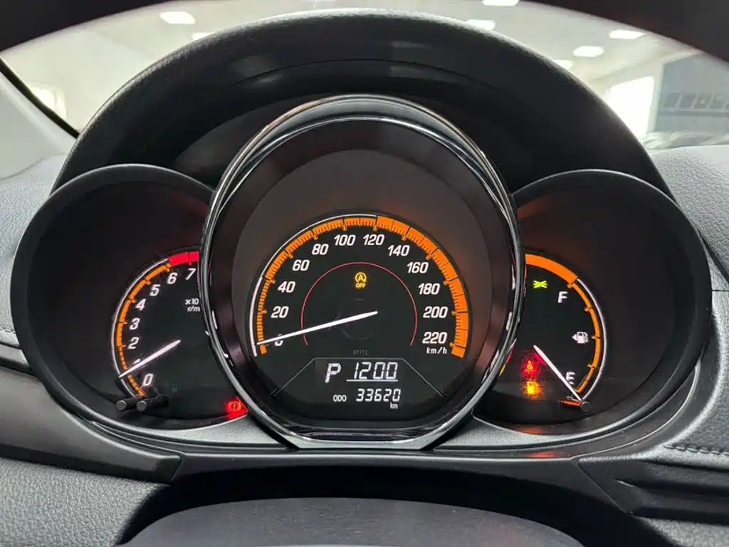 Toyota Yaris L — миниатюра 22