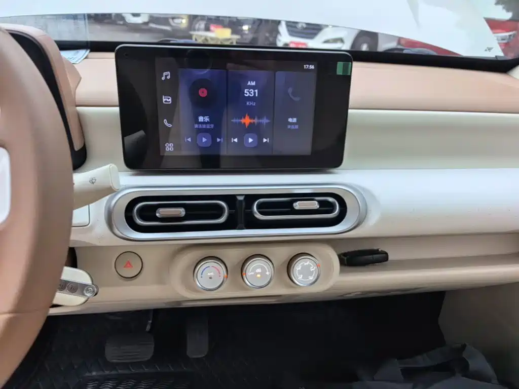 Wuling MINIEV — миниатюра 13