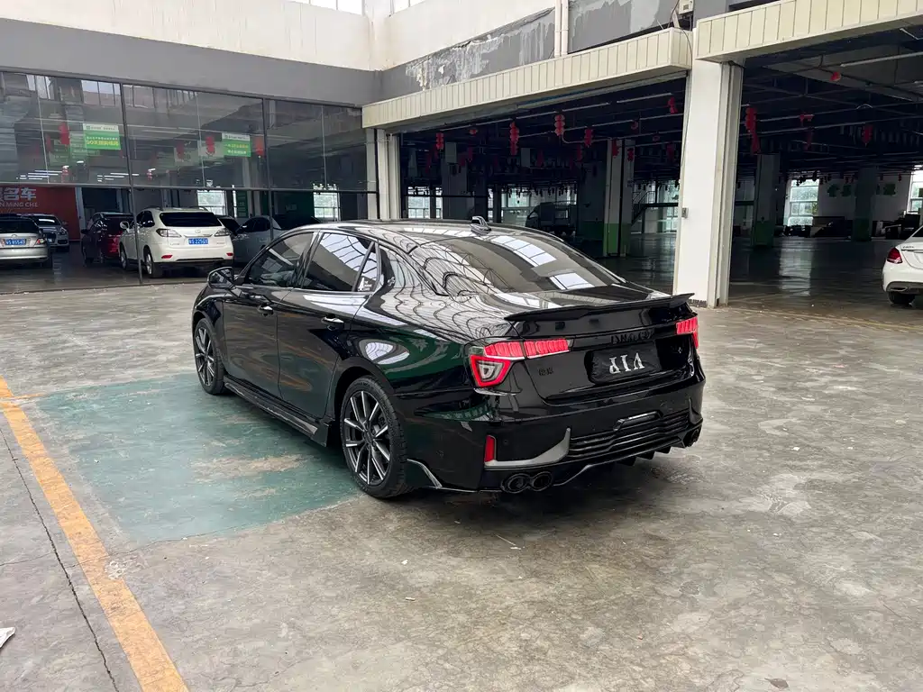 Lynk & Co 03 — миниатюра 11