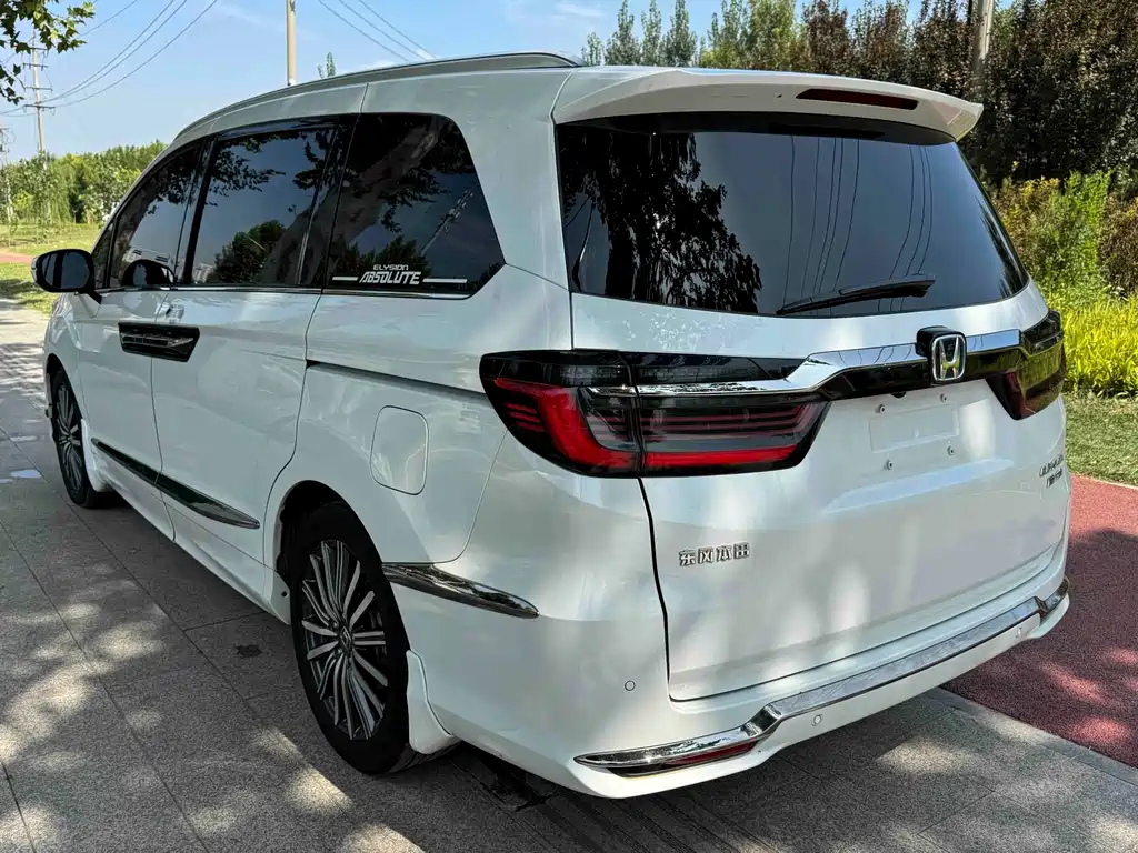 Honda Elysion — миниатюра 6