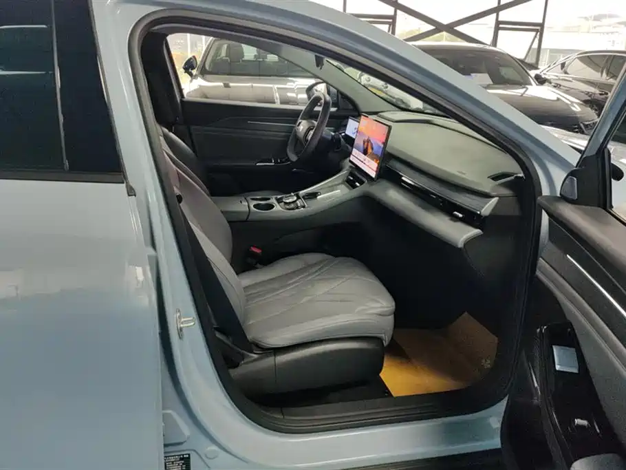 GEELY GALAXY GALAXY L6