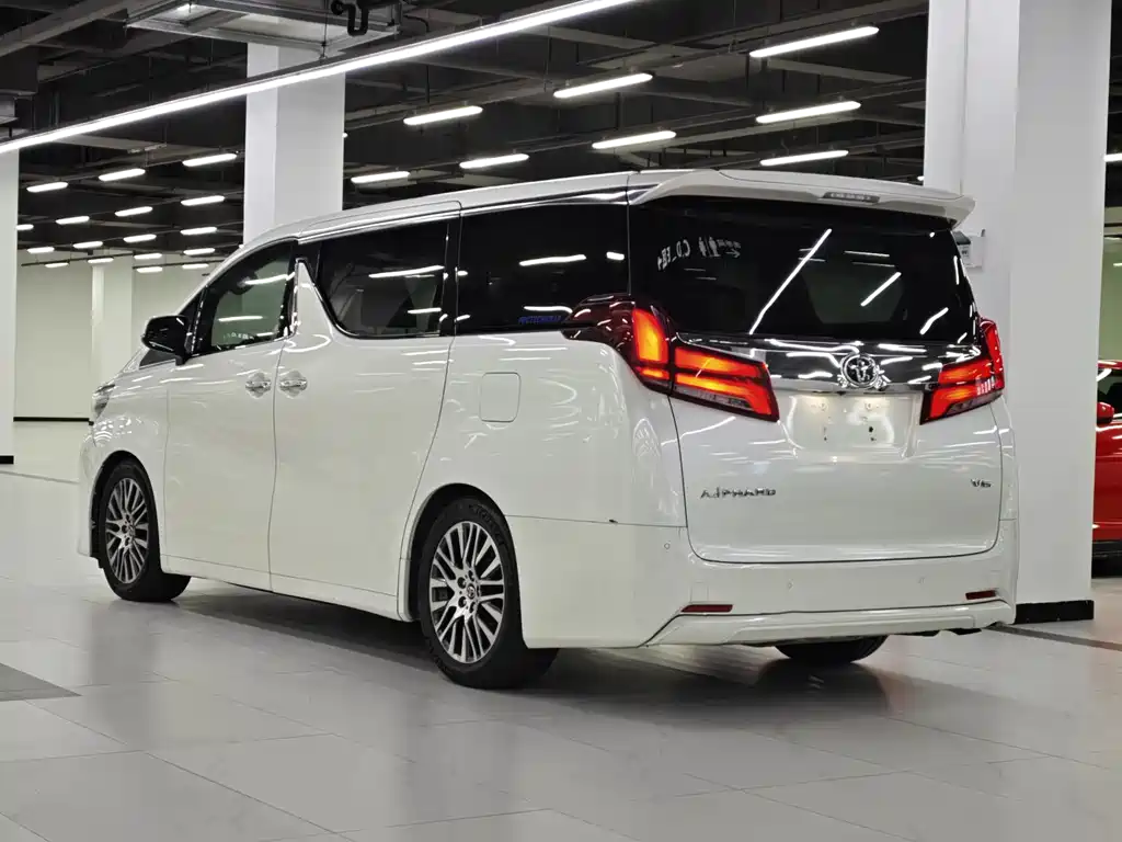 Toyota Alphard 2015 3.5L Luxury