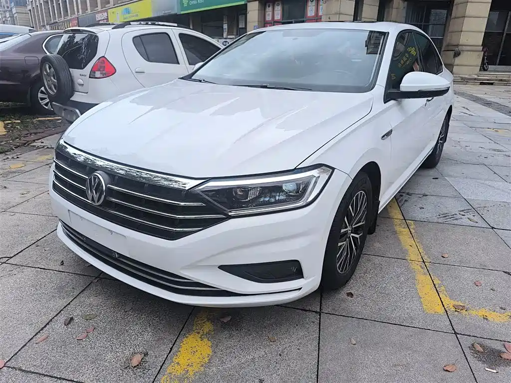 Volkswagen Sagitar 2020