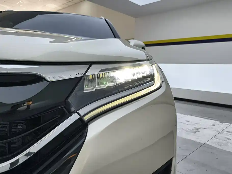 Honda UR-V — миниатюра 5