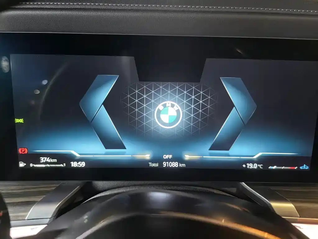 BMW 7 Series — миниатюра 9