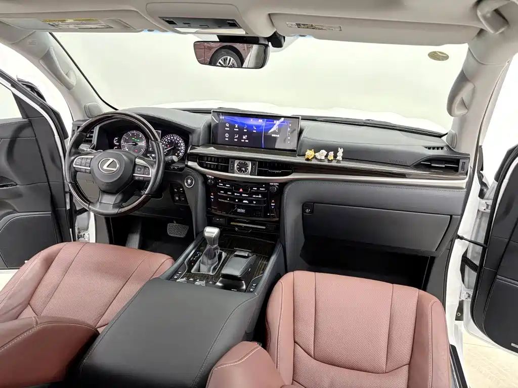 Lexus LX — миниатюра 13