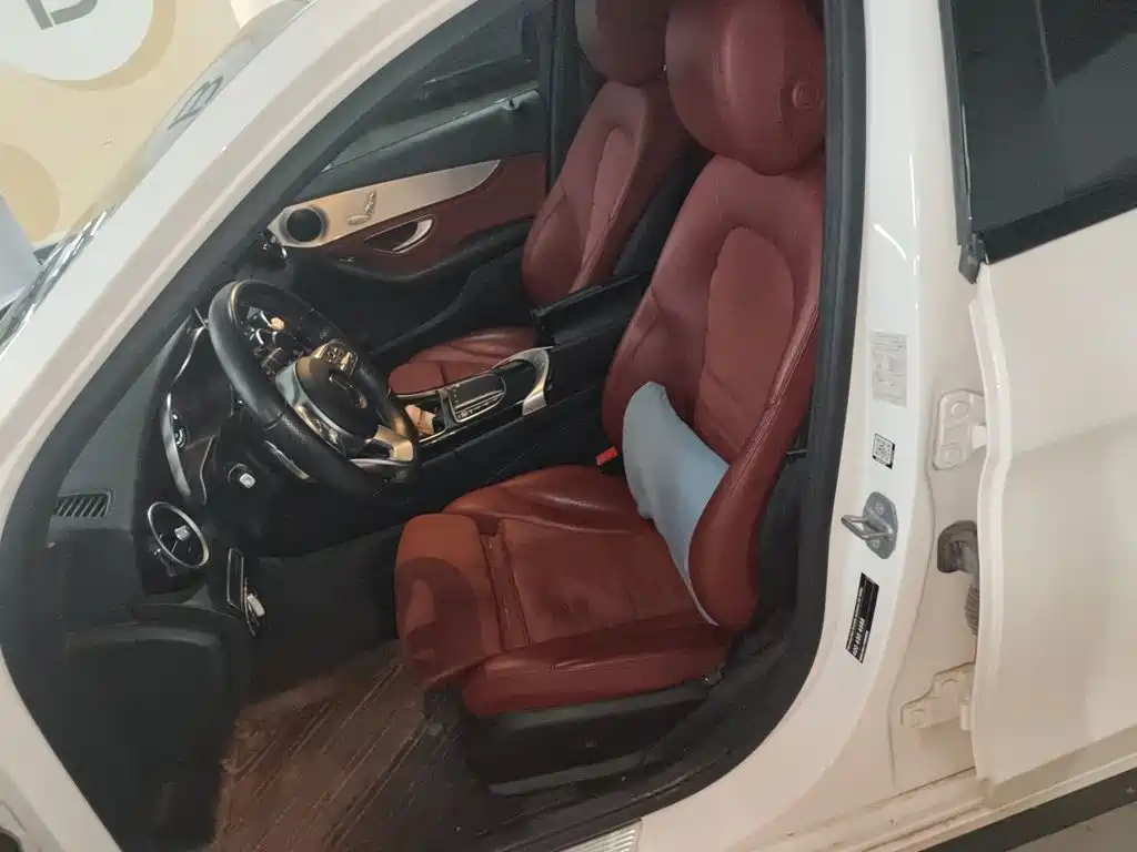 Mercedes-Benz C-Class — миниатюра 16