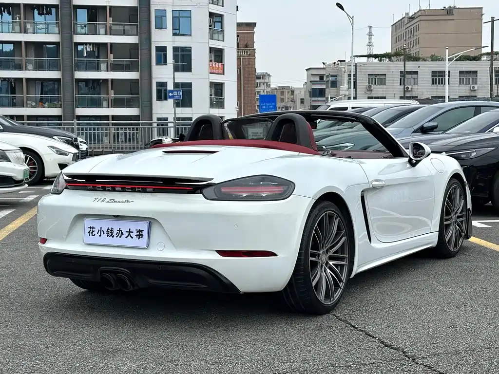 Porsche 718 2016 Boxster 2.0T