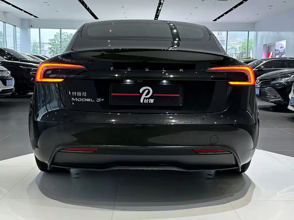 Tesla Model 3 — миниатюра 6