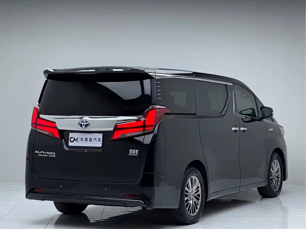 Toyota Alphard — миниатюра 3