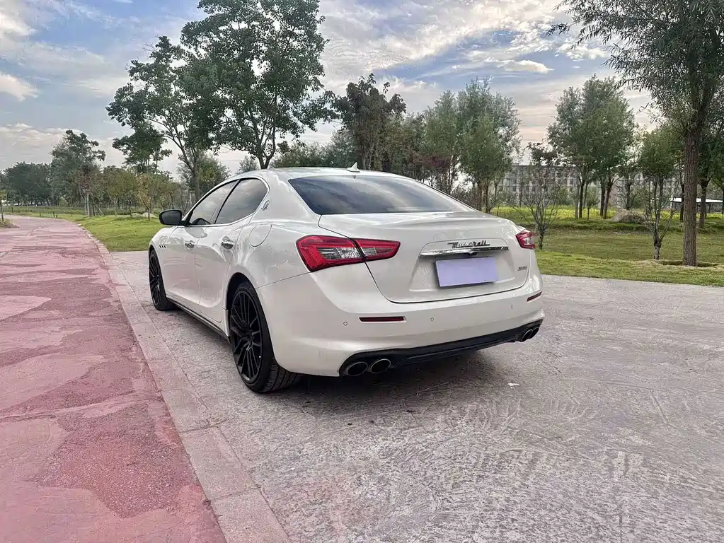 Maserati Ghibli — миниатюра 7