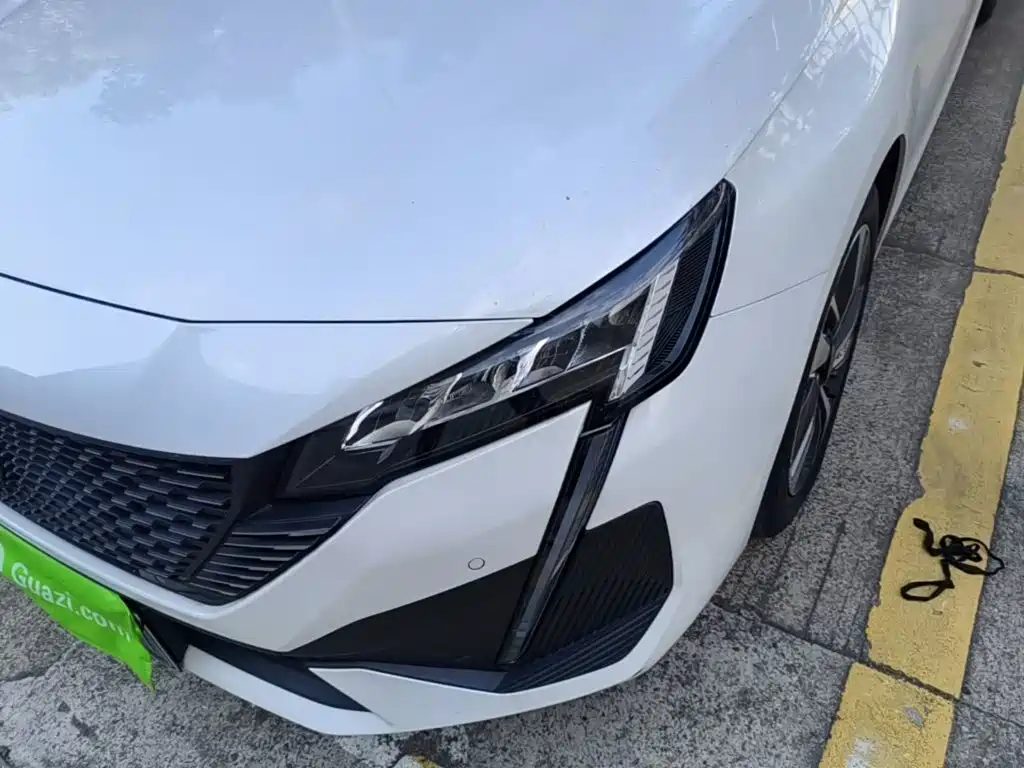 Peugeot 408 — миниатюра 24