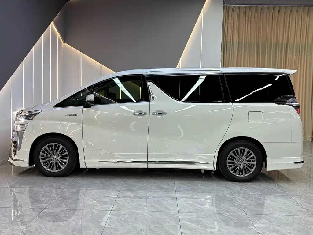 Toyota Vellfire — миниатюра 9