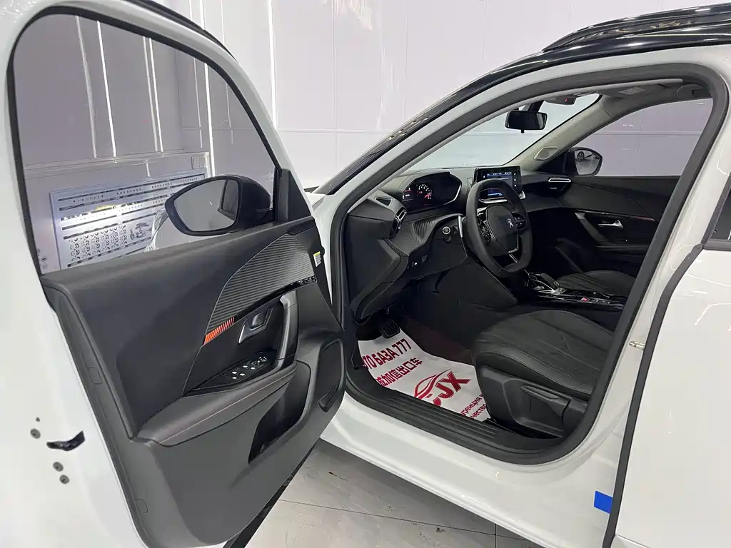 Peugeot 2008 — миниатюра 7