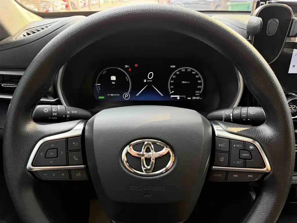 Toyota Highlander — миниатюра 10