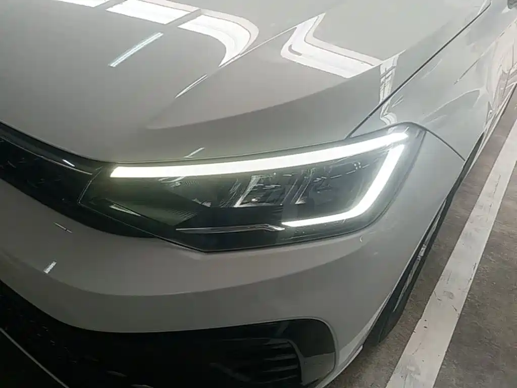 Volkswagen Lavida — миниатюра 24
