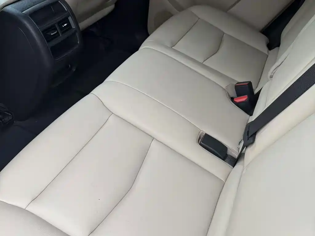Cadillac XT5 — миниатюра 6
