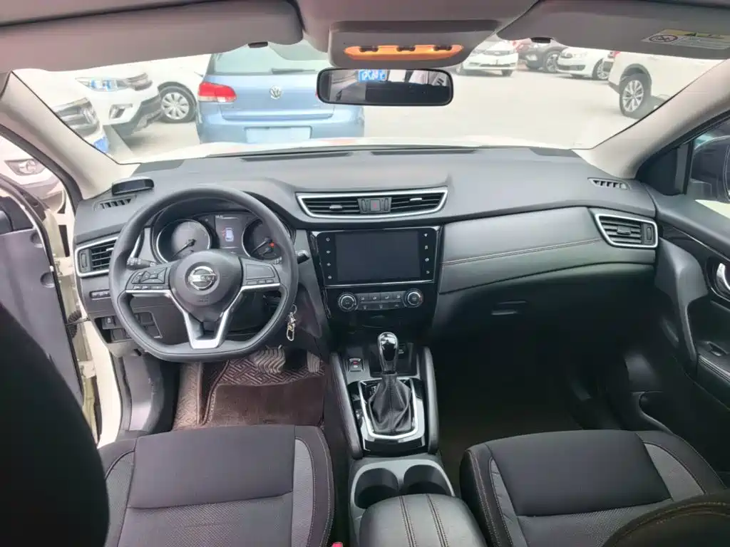 Nissan Qashqai — миниатюра 10