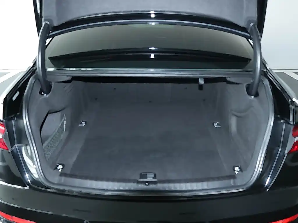 Audi A6L — миниатюра 6