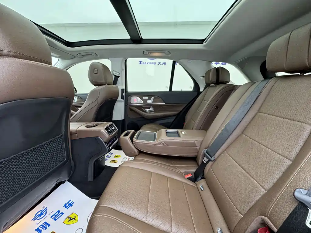 Mercedes-Benz GLE (Import) — миниатюра 10