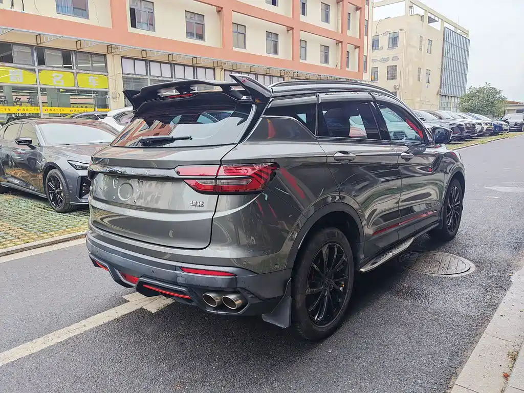 Geely Binyue — миниатюра 5