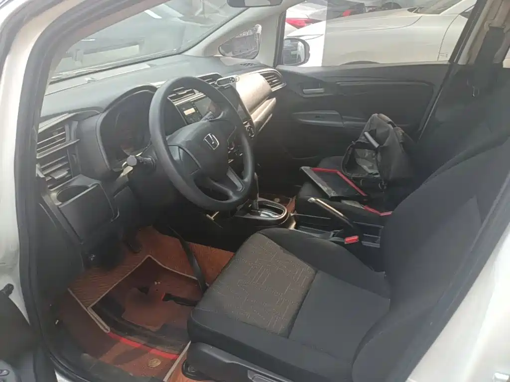 Honda Fit — миниатюра 15
