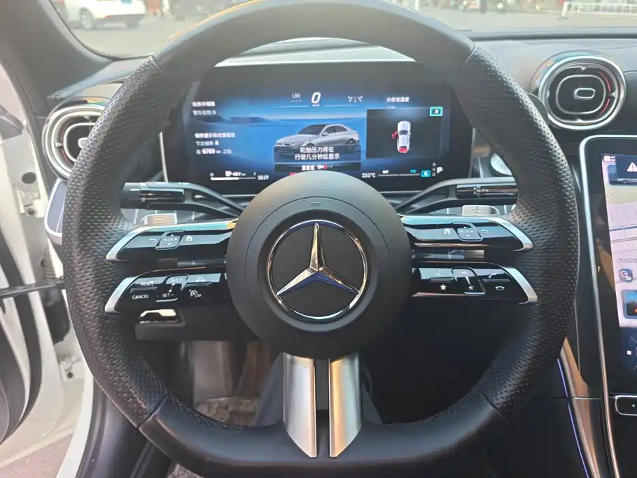 Mercedes-Benz C-Class — миниатюра 15