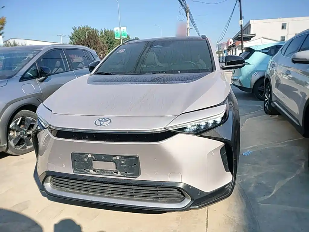 Toyota bZ4X — миниатюра 3
